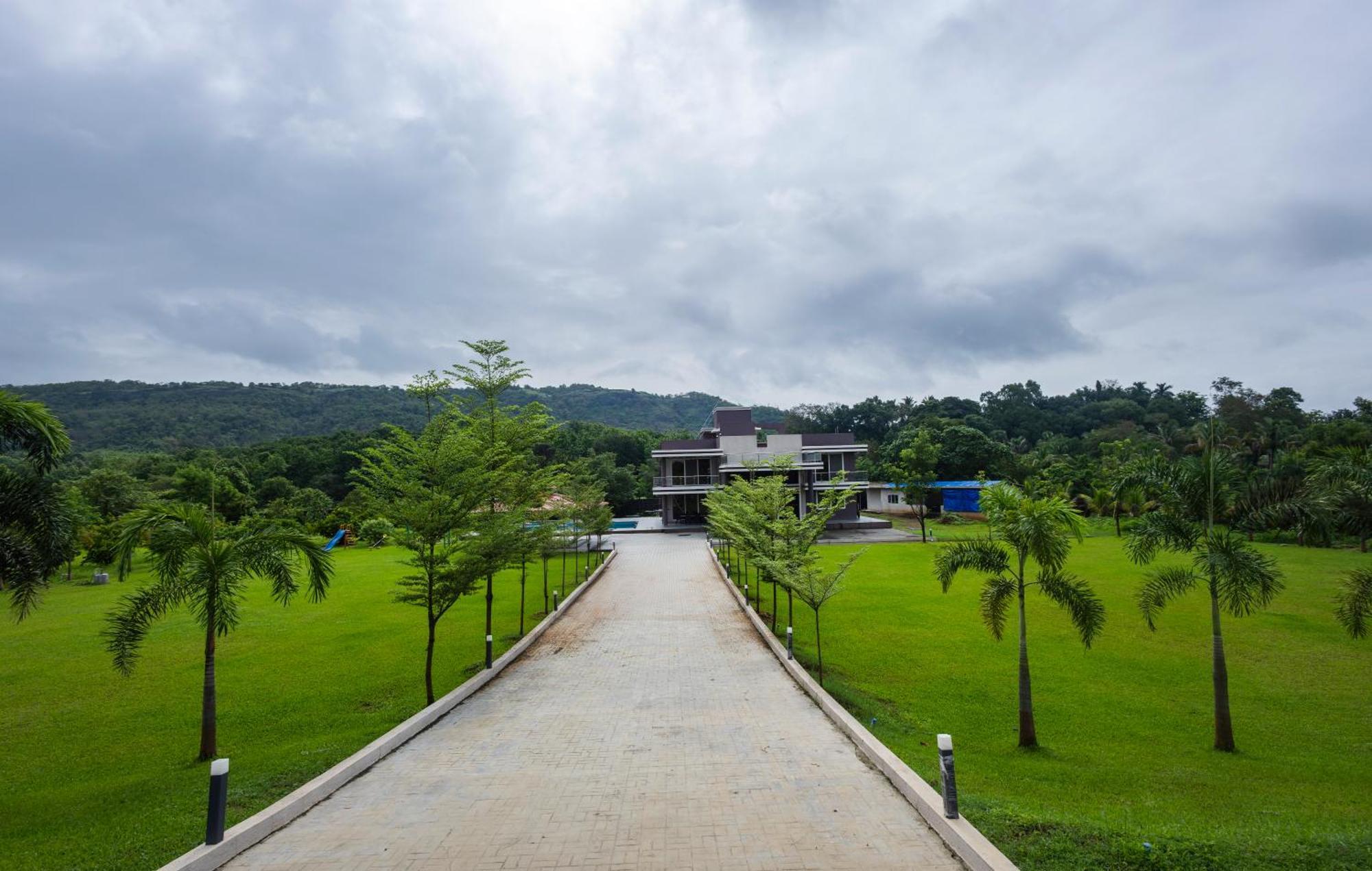 Stayscape Shreeji Farms 4Bhk Karjat Luaran gambar