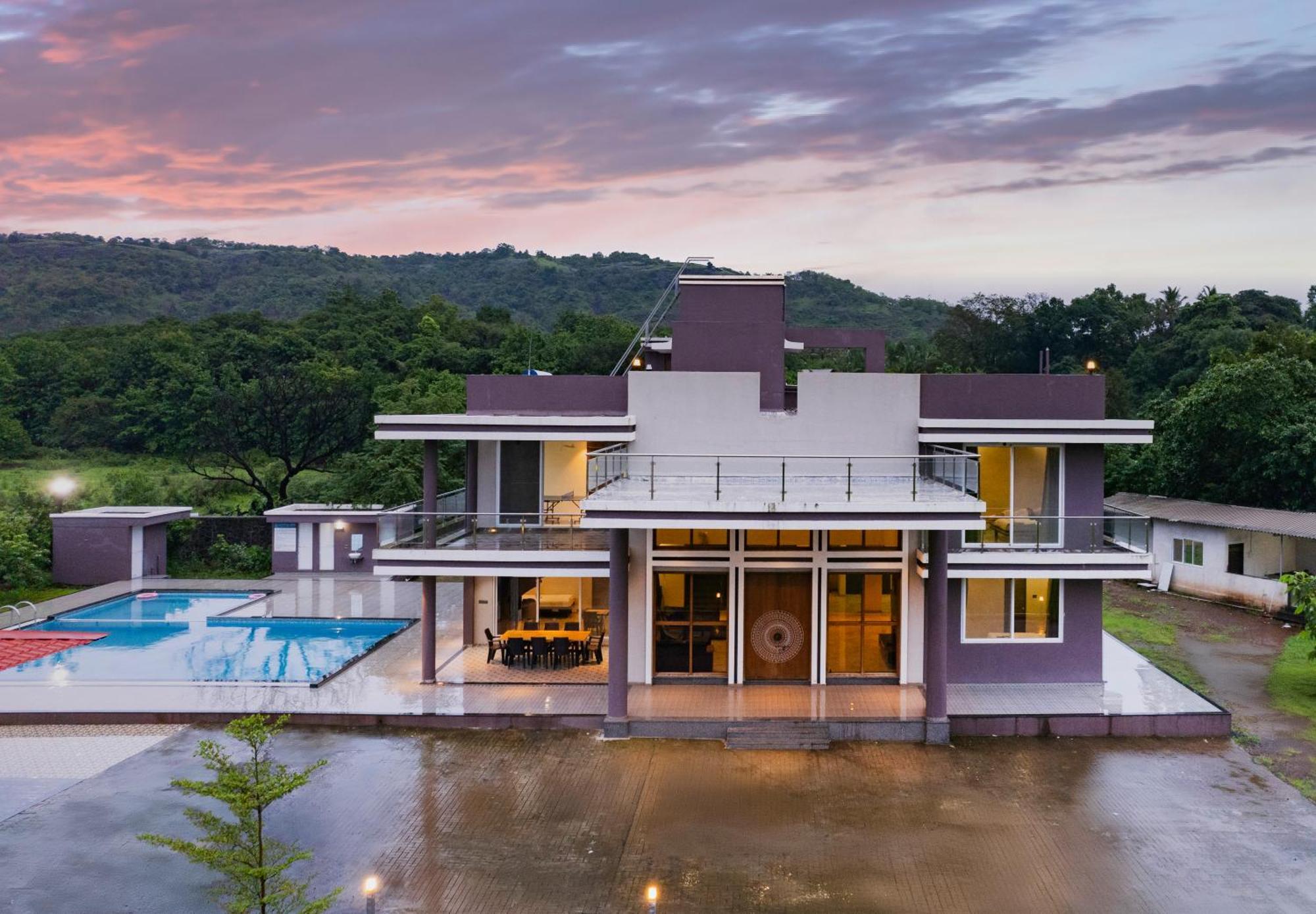 Stayscape Shreeji Farms 4Bhk Karjat Luaran gambar