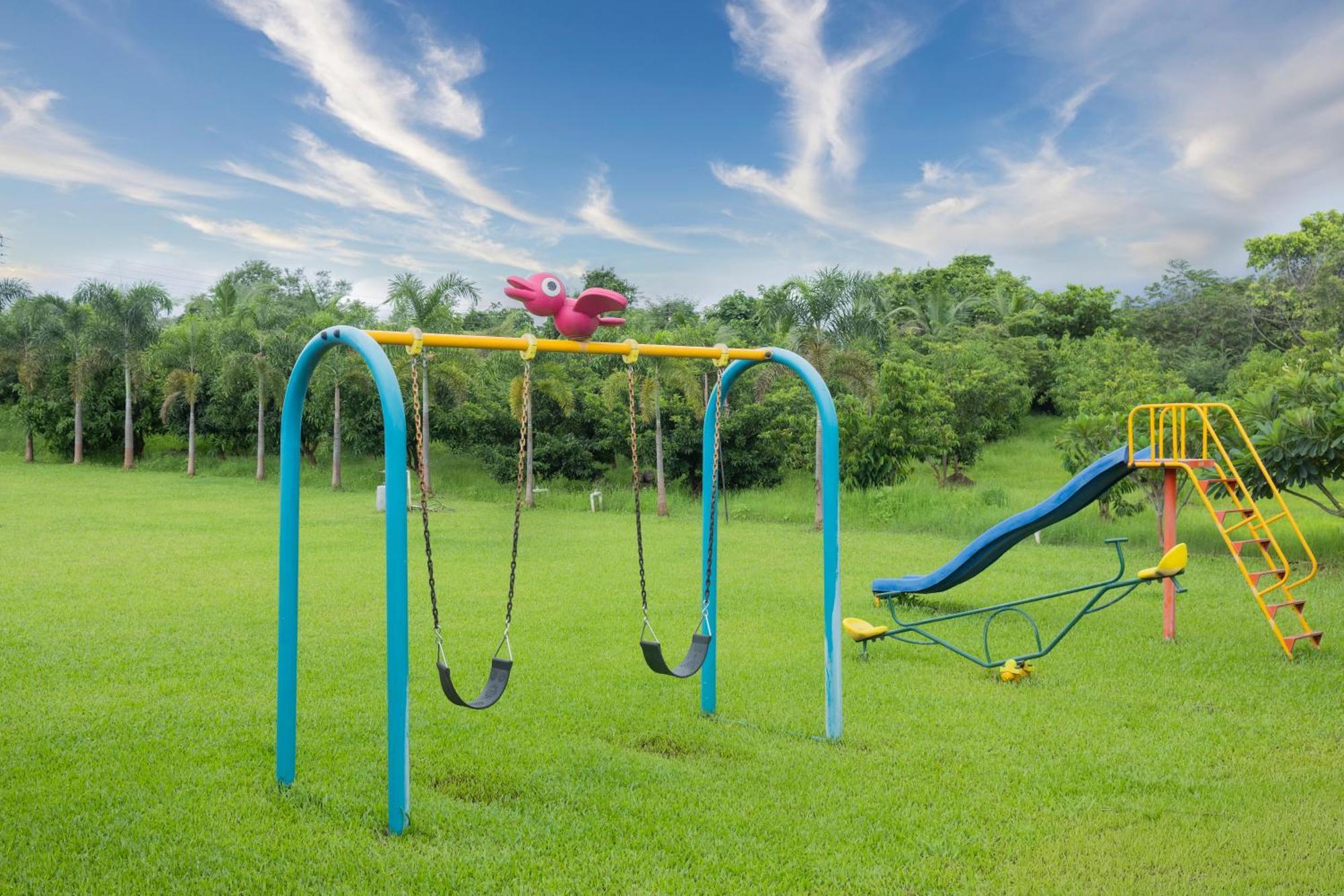 Stayscape Shreeji Farms 4Bhk Karjat Luaran gambar